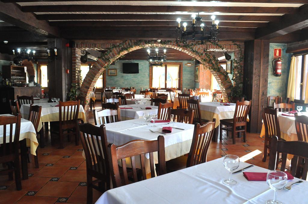 Hotel Restaurante La Parra La Franca Exteriér fotografie